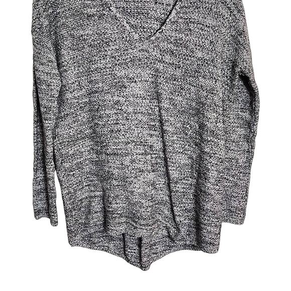 H&M Conscious V-Neck Sweater, Gray Marled, Small - Picture 3 of 6
